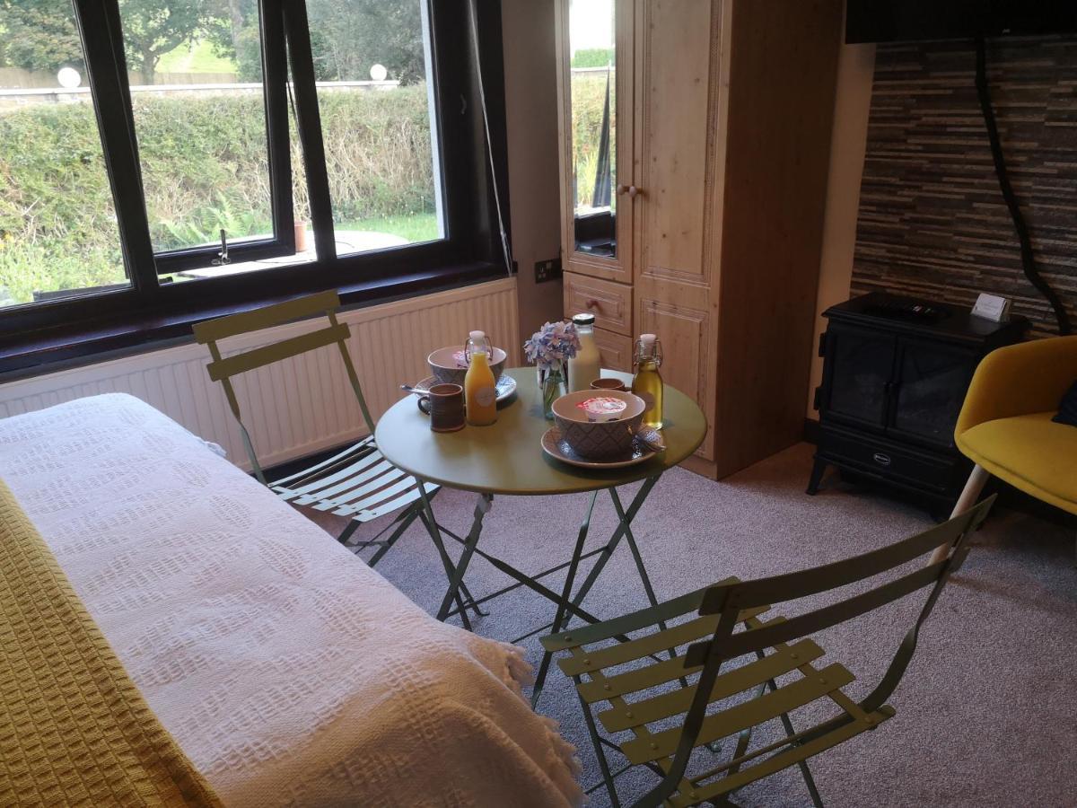 スウォンジー Y Cuddfan Gower Bed & Breakfast エクステリア 写真