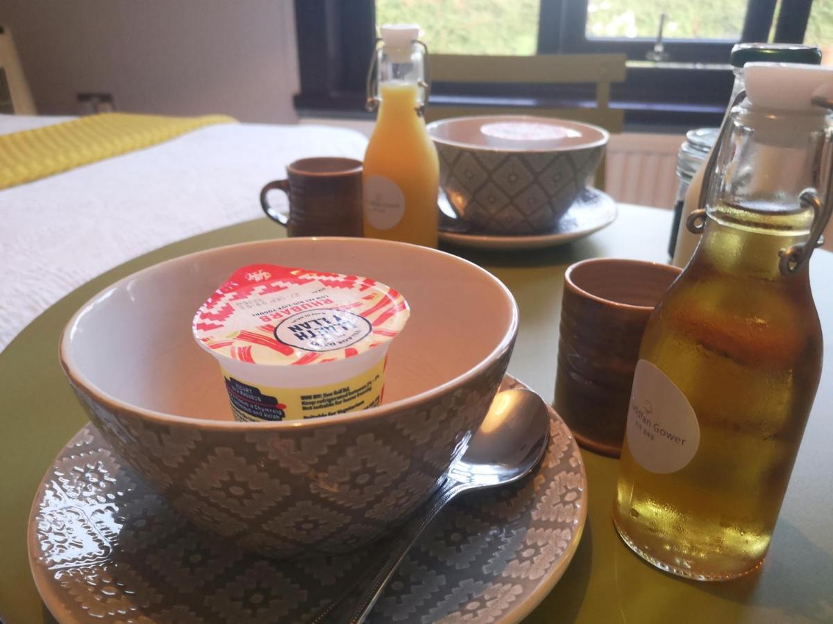 スウォンジー Y Cuddfan Gower Bed & Breakfast エクステリア 写真